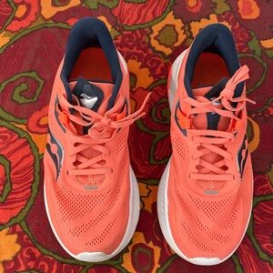 Saucony Vibrant Orange Guide 15 Athletic Shoes Women